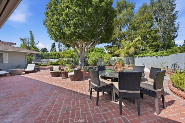 1633 Santiago, Newport Beach, CA 92660
