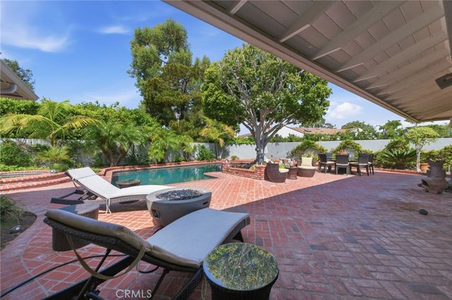 1633 Santiago, Newport Beach, CA 92660