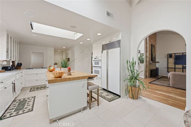 1633 Santiago, Newport Beach, CA 92660