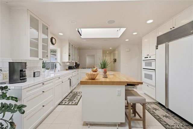 1633 Santiago, Newport Beach, CA 92660