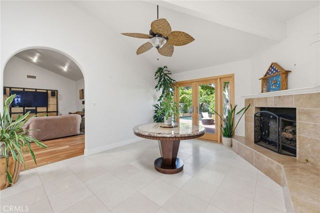 1633 Santiago, Newport Beach, CA 92660