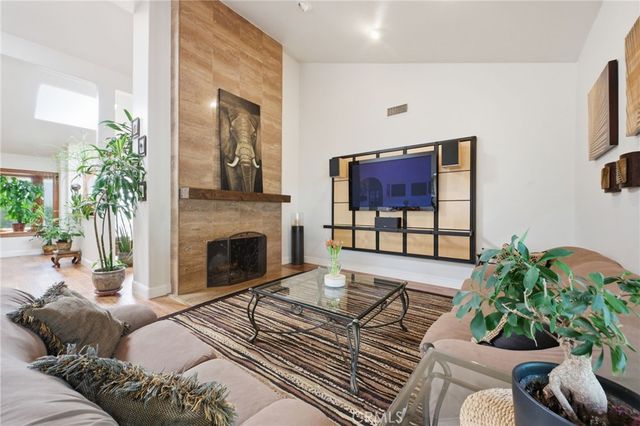 1633 Santiago, Newport Beach, CA 92660