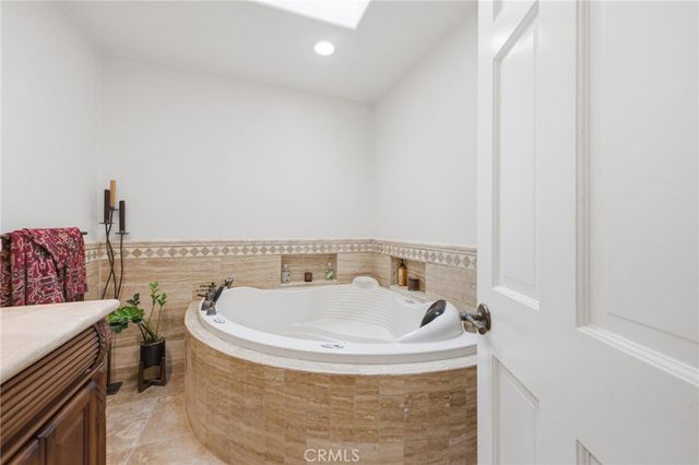 1633 Santiago, Newport Beach, CA 92660