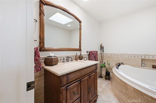 1633 Santiago, Newport Beach, CA 92660