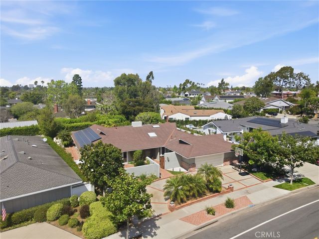 1633 Santiago, Newport Beach, CA 92660