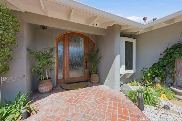 1633 Santiago, Newport Beach, CA 92660