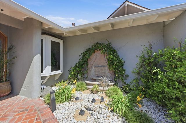 1633 Santiago, Newport Beach, CA 92660