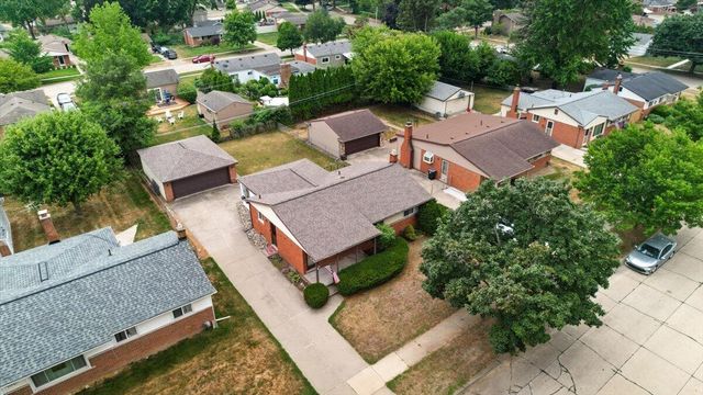 31733 Pembroke Street, Livonia City, MI 48152