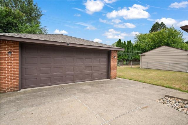 31733 Pembroke Street, Livonia City, MI 48152