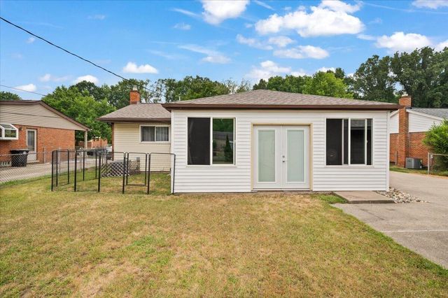 31733 Pembroke Street, Livonia City, MI 48152
