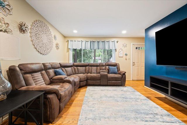 31733 Pembroke Street, Livonia City, MI 48152