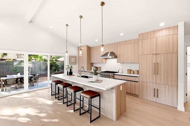 625 Empey Way, San Jose, CA 95128