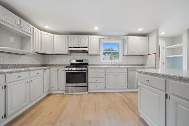 4 Richardson Road, Hudson, MA 01749