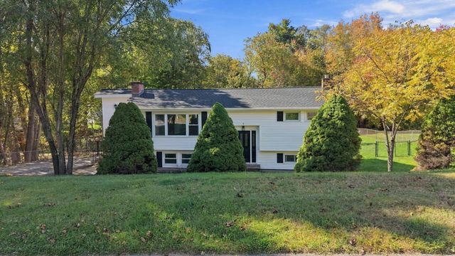 4 Richardson Road, Hudson, MA 01749