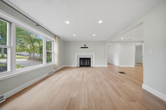 4 Richardson Road, Hudson, MA 01749