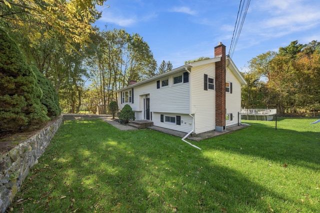 4 Richardson Road, Hudson, MA 01749