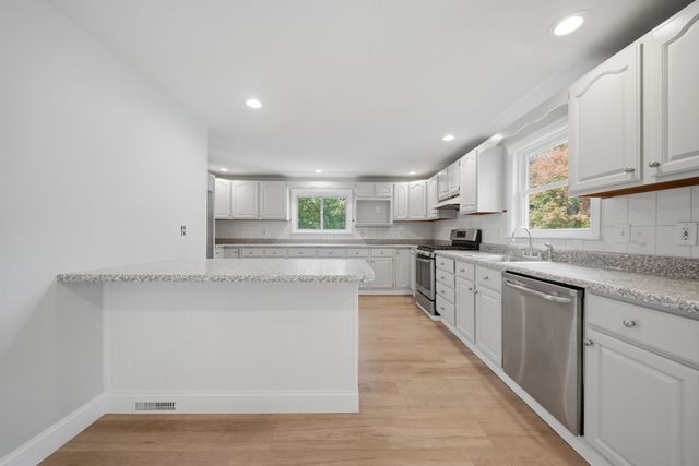 4 Richardson Road, Hudson, MA 01749
