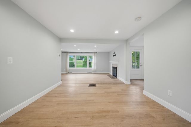4 Richardson Road, Hudson, MA 01749
