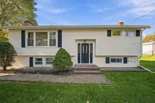 4 Richardson Road, Hudson, MA 01749