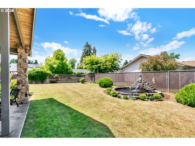 6616 E St, Springfield, OR 97478