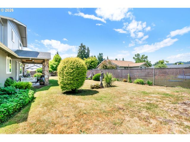 6616 E St, Springfield, OR 97478