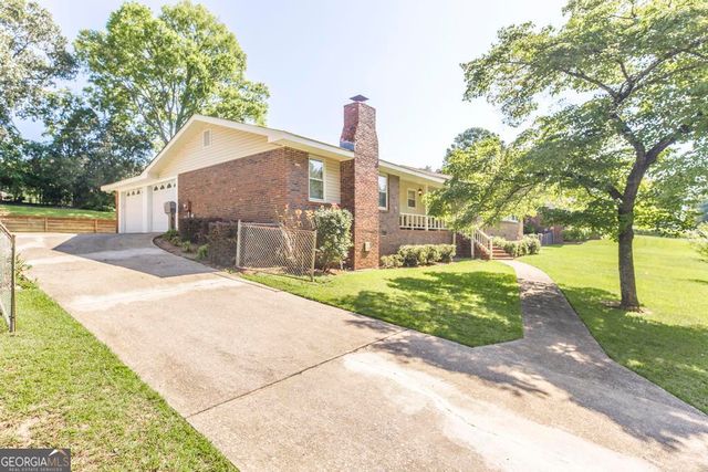 302 Woodhaven Road, Centerville, GA 31028