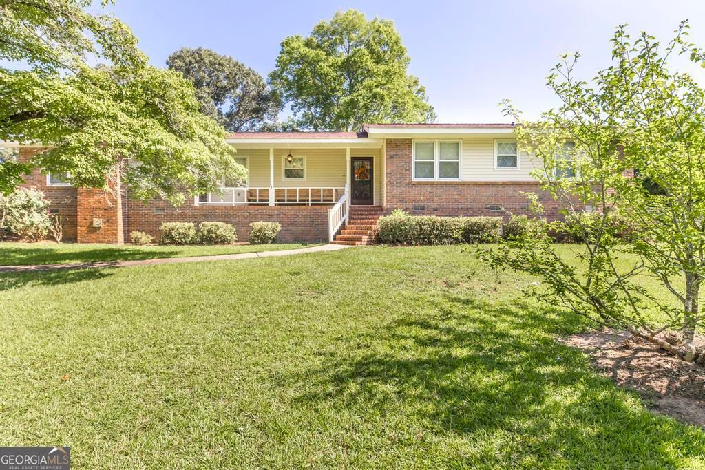 302 Woodhaven Road, Centerville, GA 31028