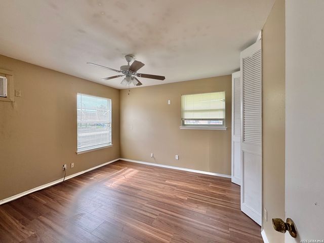 6135 Haven VLY, San Antonio, TX 78242