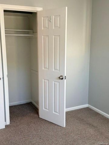 6836 Deering Street, Garden City, MI 48135