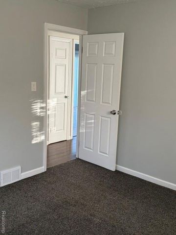 6836 Deering Street, Garden City, MI 48135