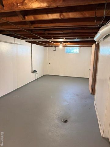 6836 Deering Street, Garden City, MI 48135