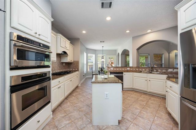 1402 Chapparal Crossing, League City, TX 77573