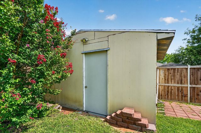 1502 Meadow Glen Street, Richardson, TX 75081