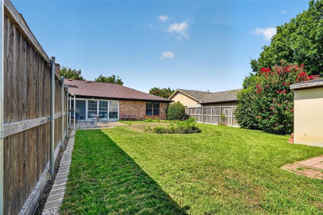 1502 Meadow Glen Street, Richardson, TX 75081