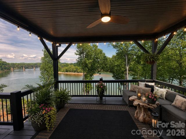 5888 Wood Duck Way, Catawba, NC 28609