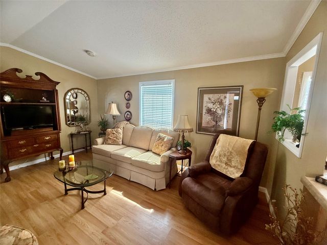 903 SELINGER Avenue, Erie, PA 16505
