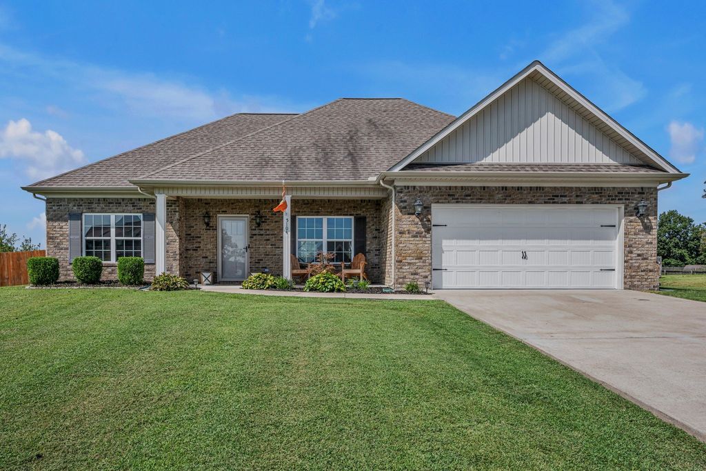 5104 Vinnie Dell Dr, Chapel Hill, TN 37034