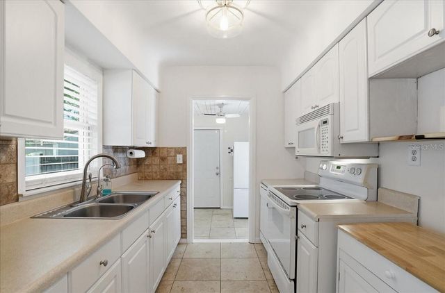 3145 8TH AVENUE N, St Petersburg, FL 33713