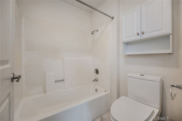 5500 Owensmouth 218, Woodland Hills, CA 91367