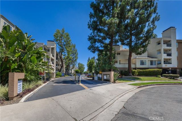 5500 Owensmouth 218, Woodland Hills, CA 91367