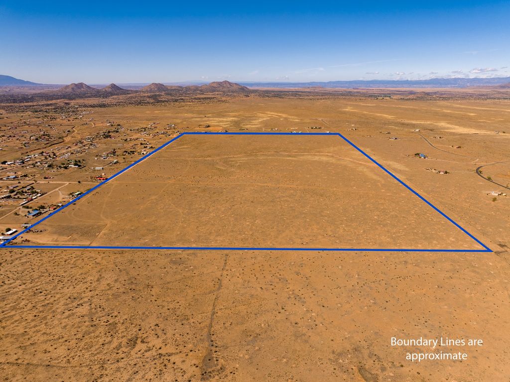 4006 NM 14, Santa Fe, NM 87508