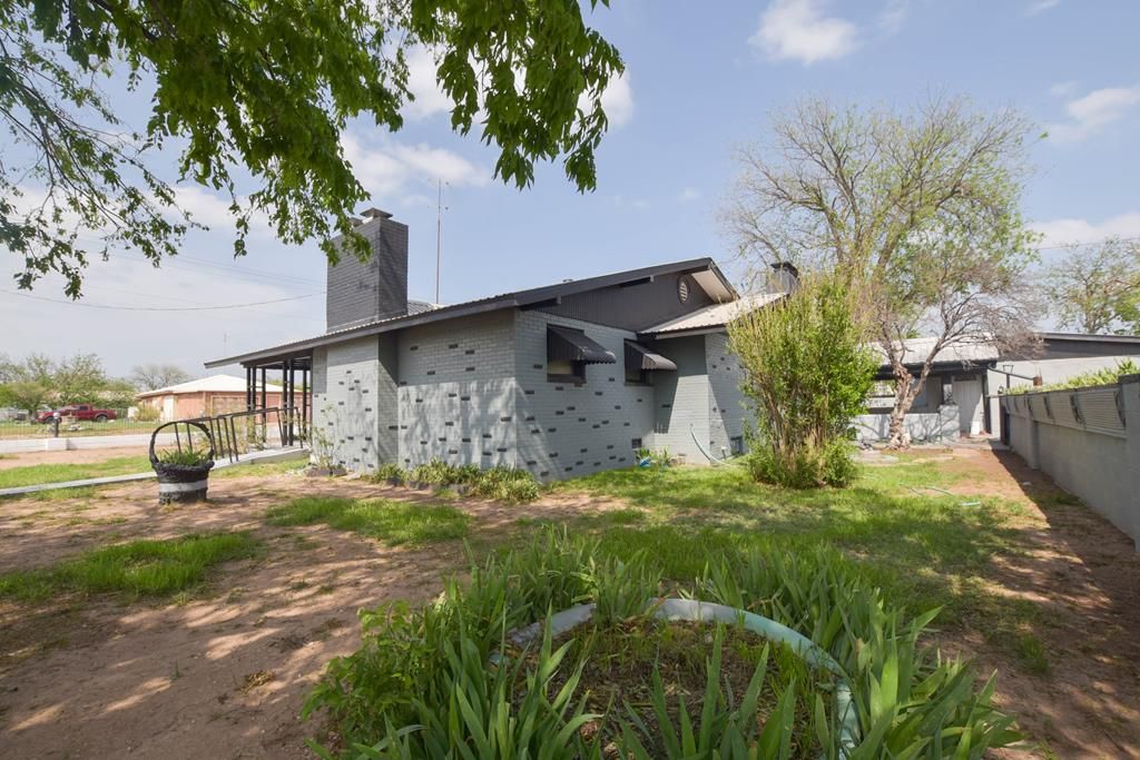 Image 1 of property listing at 11550 Beaumont Ave, Carlsbad, TX 76934