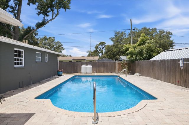 8536 QUAIL ROAD, Seminole, FL 33777
