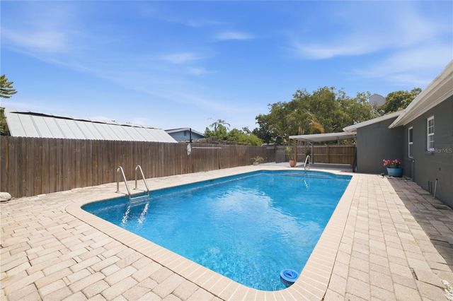 8536 QUAIL ROAD, Seminole, FL 33777