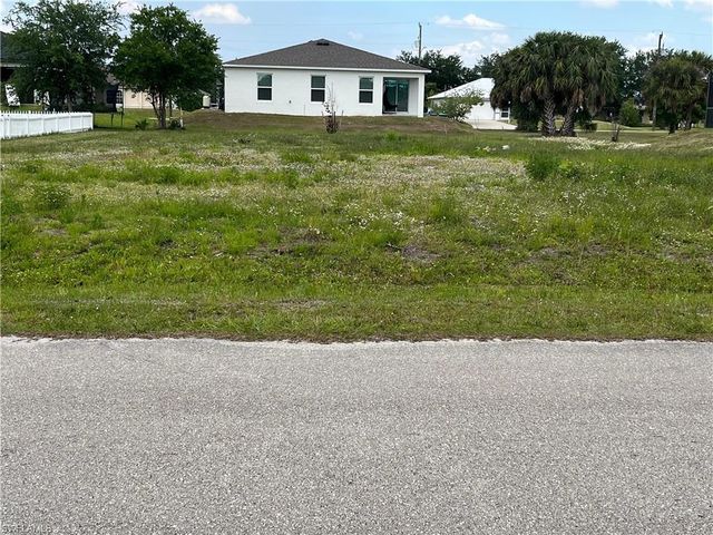 457 Petite AVE, Lehigh Acres, FL 33974