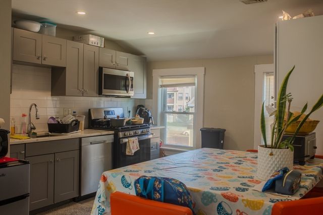 15 Marie Ave, Everett, MA 02149