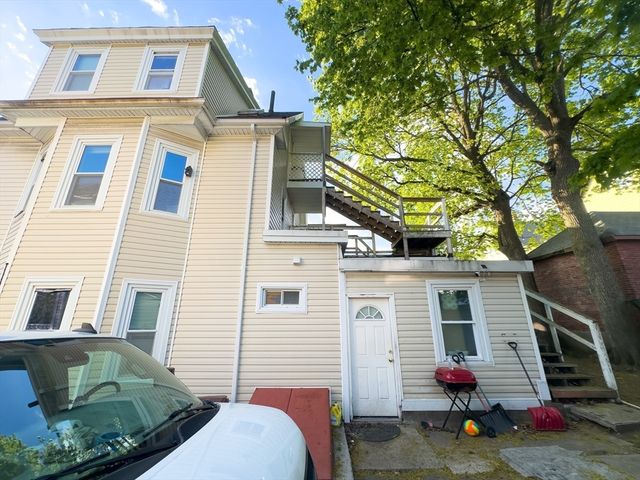 15 Marie Ave, Everett, MA 02149