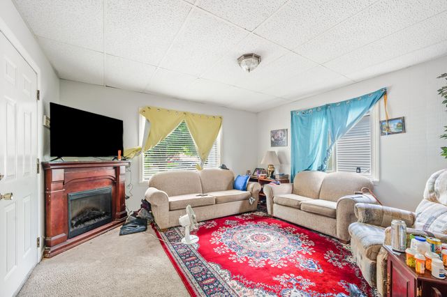 117 S Warren Avenue, Big Rapids, MI 49307