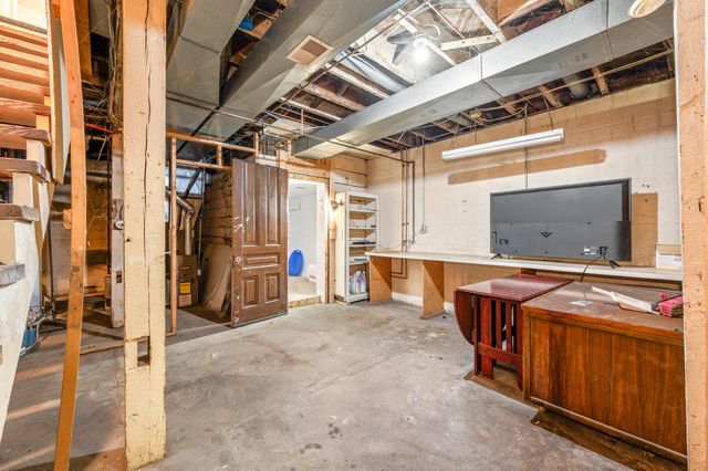 117 S Warren Avenue, Big Rapids, MI 49307