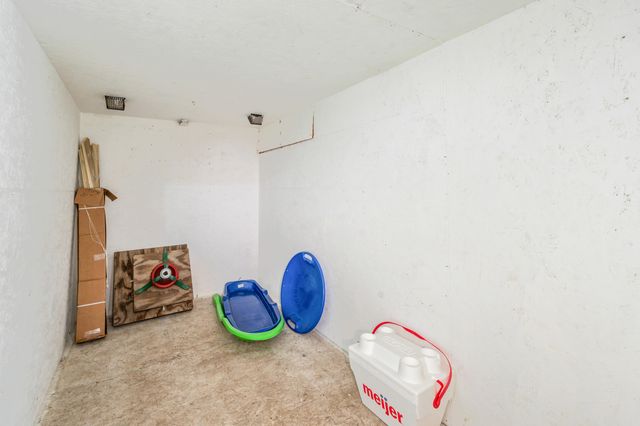 117 S Warren Avenue, Big Rapids, MI 49307